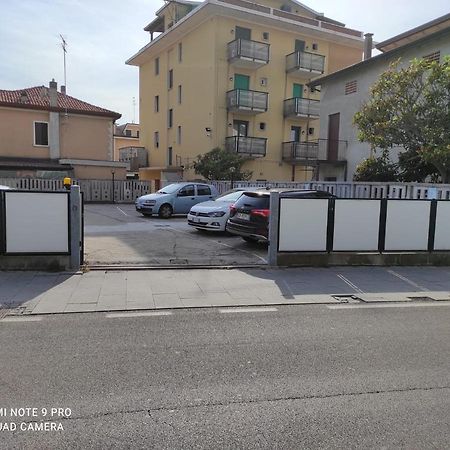 Quito - Dietro Piazza Mazzini - Immobil Relax Lido di Jesolo Exterior foto